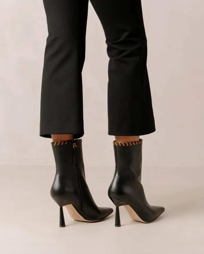 ALOHAS Boots Women Leo Black