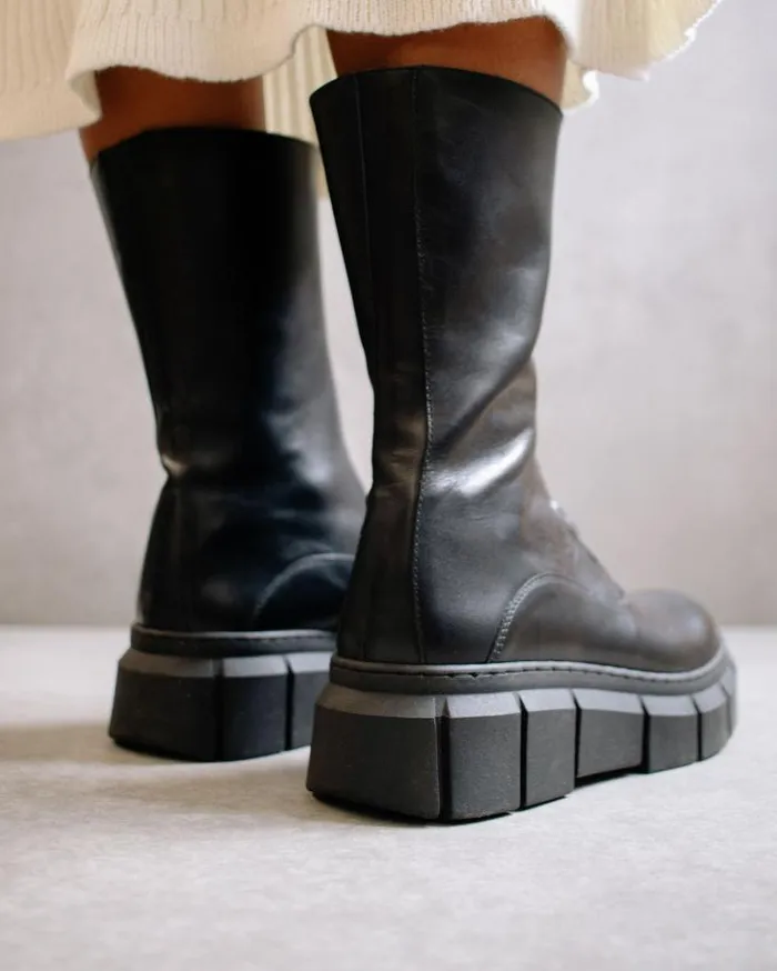 ALOHAS Boots Women Peak Zipper 8211 Black Leather Boots