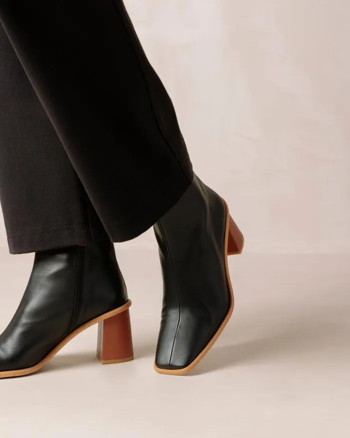 ALOHAS Boots Women West Cape Corn 8211 Black Vegan Leather Boots