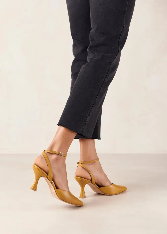 ALOHAS Pumps Women Cinderella 8211 Yellow Leather Pumps