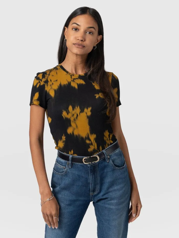 Austen Crew Neck Tee Short Sleeve 8211 Yellow Fade Floral Yellow Fade Floral Women Saint And Sofia Casual Tops