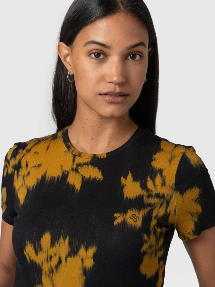 Austen Crew Neck Tee Short Sleeve 8211 Yellow Fade Floral Yellow Fade Floral Women Saint And Sofia Casual Tops