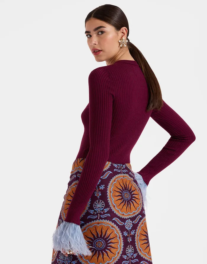 La Doublej VNeck High Kick Top Solid Burgandy In Ribbed Silk Cashmere With Feathers Women Knitwear