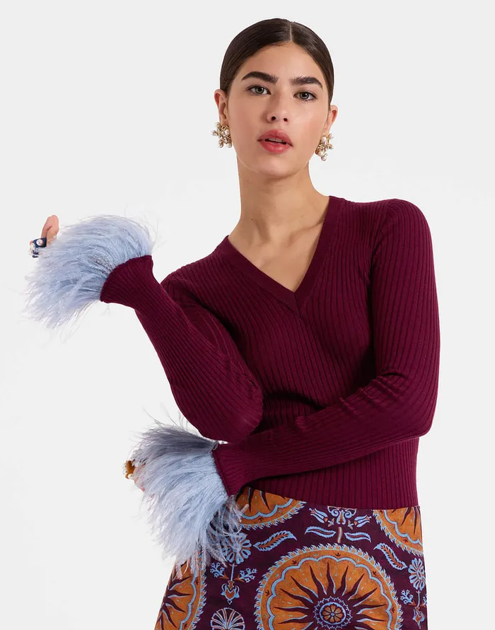 La Doublej VNeck High Kick Top Solid Burgandy In Ribbed Silk Cashmere With Feathers Women Knitwear