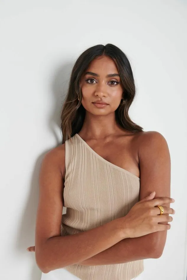 Pretty Lavish Knitwear Women Jamison One Shoulder Knit Top Beige