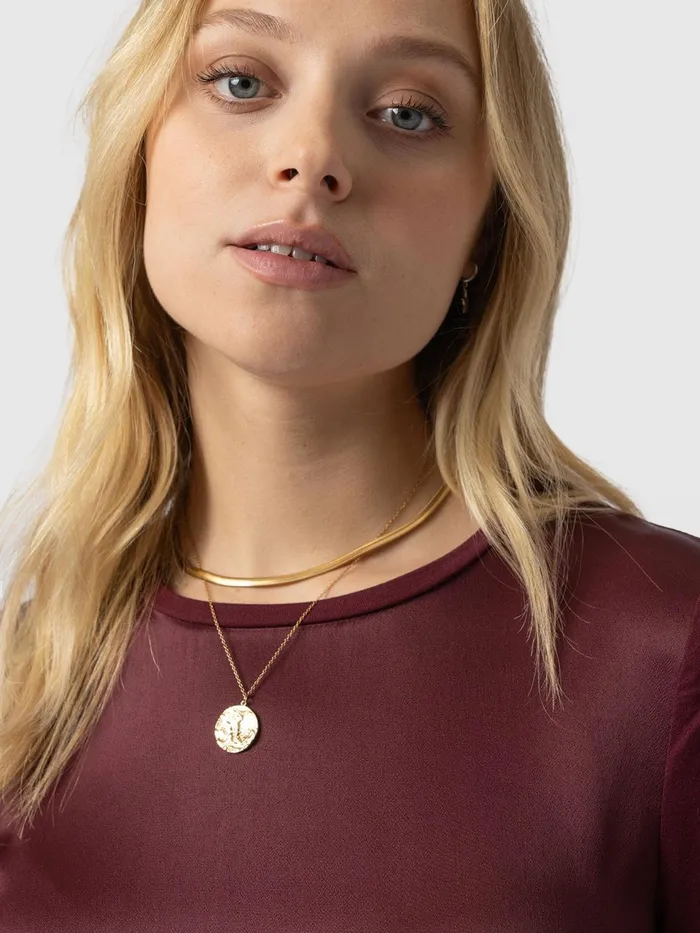 Rayner Contrast Tee 8211 Maroon Maroon Women Saint And Sofia TShirts and Tanks