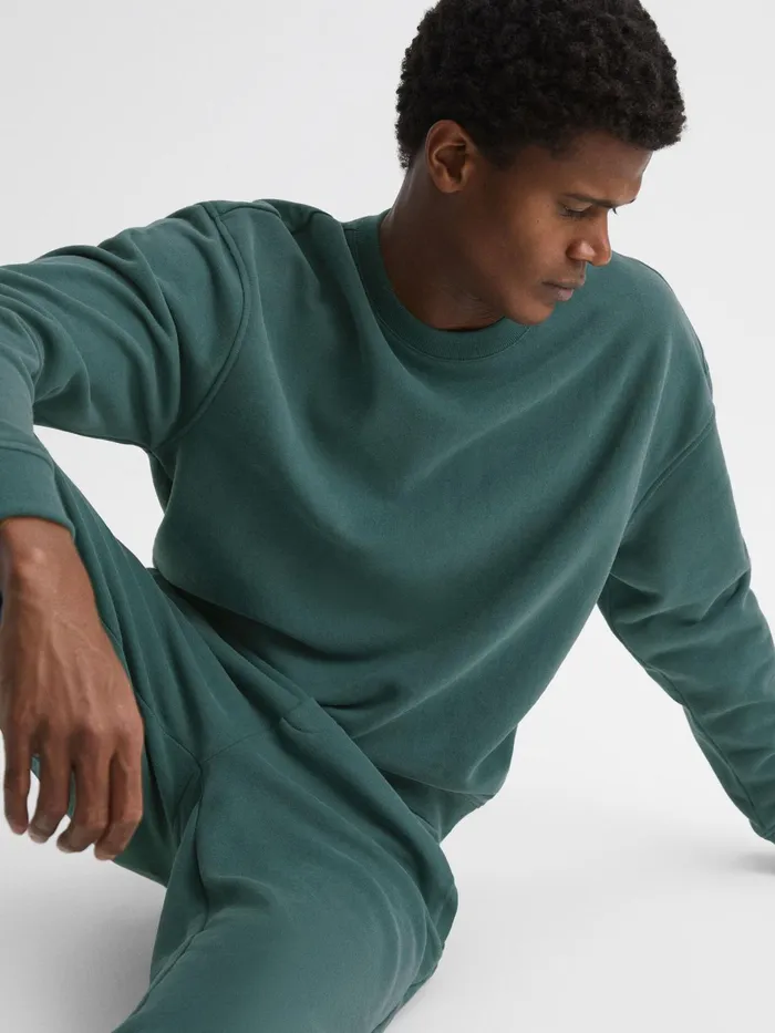 Reiss Sweats and Hoodies Alistar Oversized Garment Dye Sweatshirt Midnight Green 8211 Men Reiss Sweats and Hoodies Alistar Oversized Garment Dye Sweatshirt Midnight Green 8211 Men