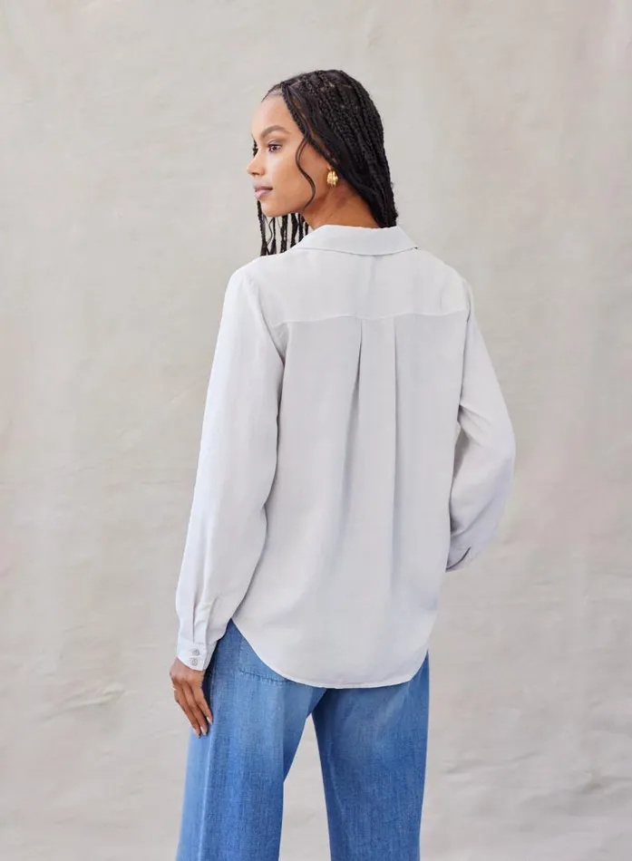 Two Pocket Classic Button Down 8211 Foggy Sky Women Bella Dahl Long Sleeve Two Pocket Classic Button Down 8211 Foggy Sky Women Bella Dahl Long Sleeve