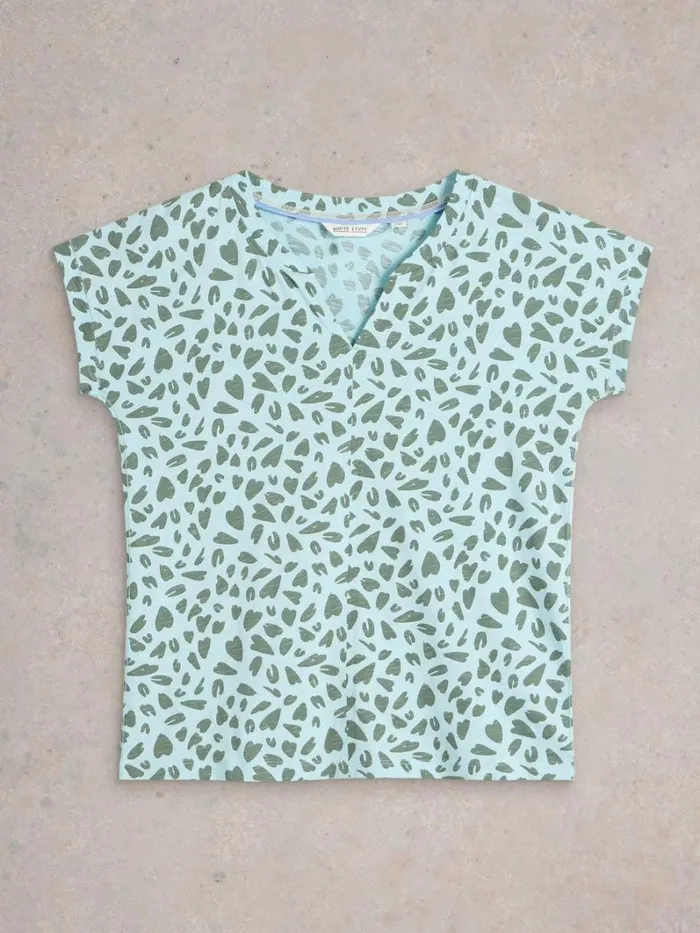 White Stuff TOPS and TEES NELLY ORGANIC NOTCH NECK TEE Blue Print 8211 Women White Stuff TOPS and TEES NELLY ORGANIC NOTCH NECK TEE Blue Print 8211 Women