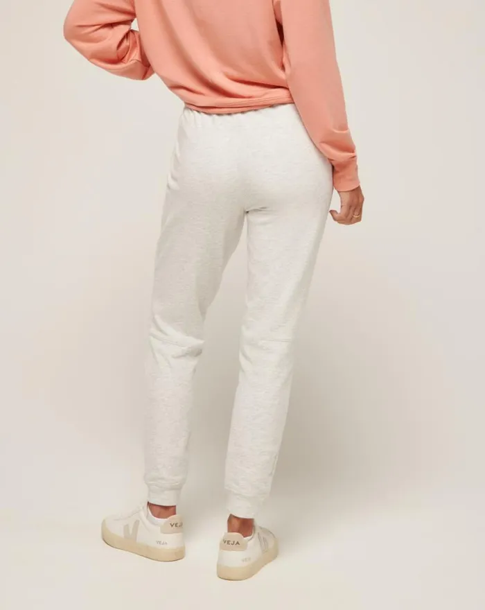 Women CLOUD FLEECE JOGGER Heather Light Grey TravisMathew Pants
