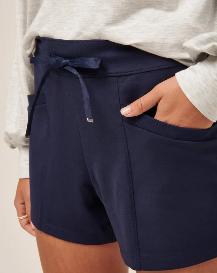 Women FRIDAY PONTE POCKET SHORT Navy TravisMathew Shorts