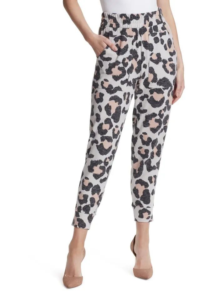 Women Loungewear Jessica Simpson Ryland Jogger In Giant Cheetah Giant Cheetah