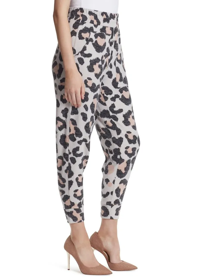 Women Loungewear Jessica Simpson Ryland Jogger In Giant Cheetah Giant Cheetah