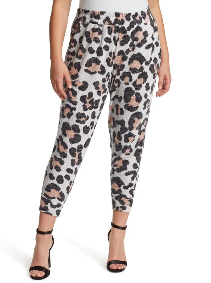 Women Loungewear Jessica Simpson Ryland Jogger In Giant Cheetah Giant Cheetah