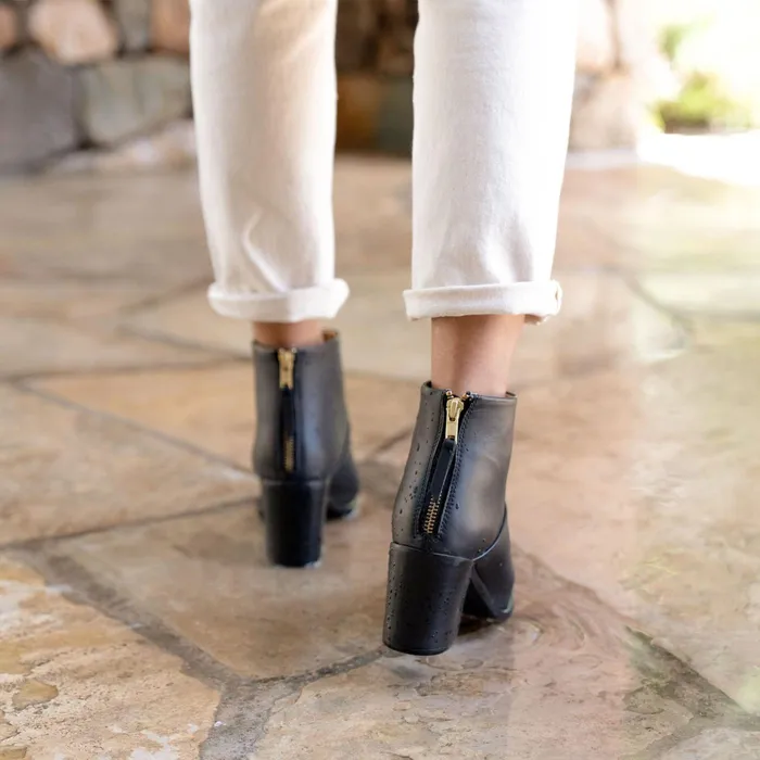 Women Nisolo Boots Dari Commuter Boot BlackBlack