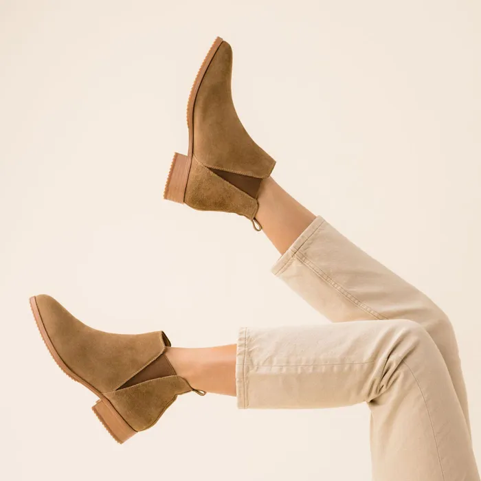 Women Nisolo Boots Eva Everyday Chelsea Boot Taupe Suede