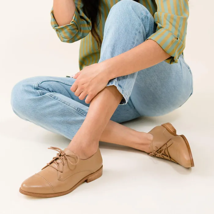 Women Nisolo Loafers and Mules Emilia Cap Toe Oxford Almond